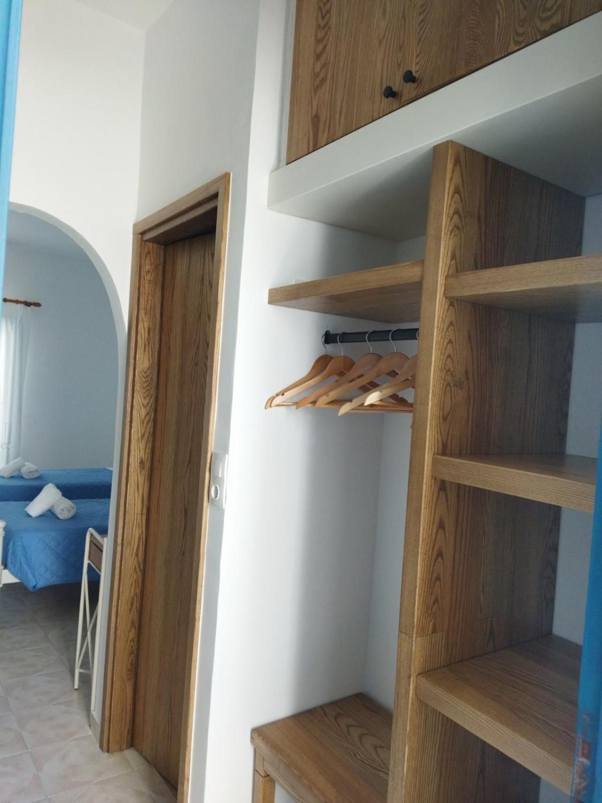 Hotel Flisvos Megalochori  Экстерьер фото