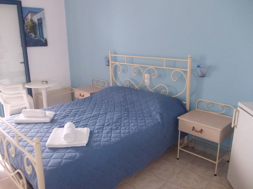 Hotel Flisvos Megalochori  Экстерьер фото