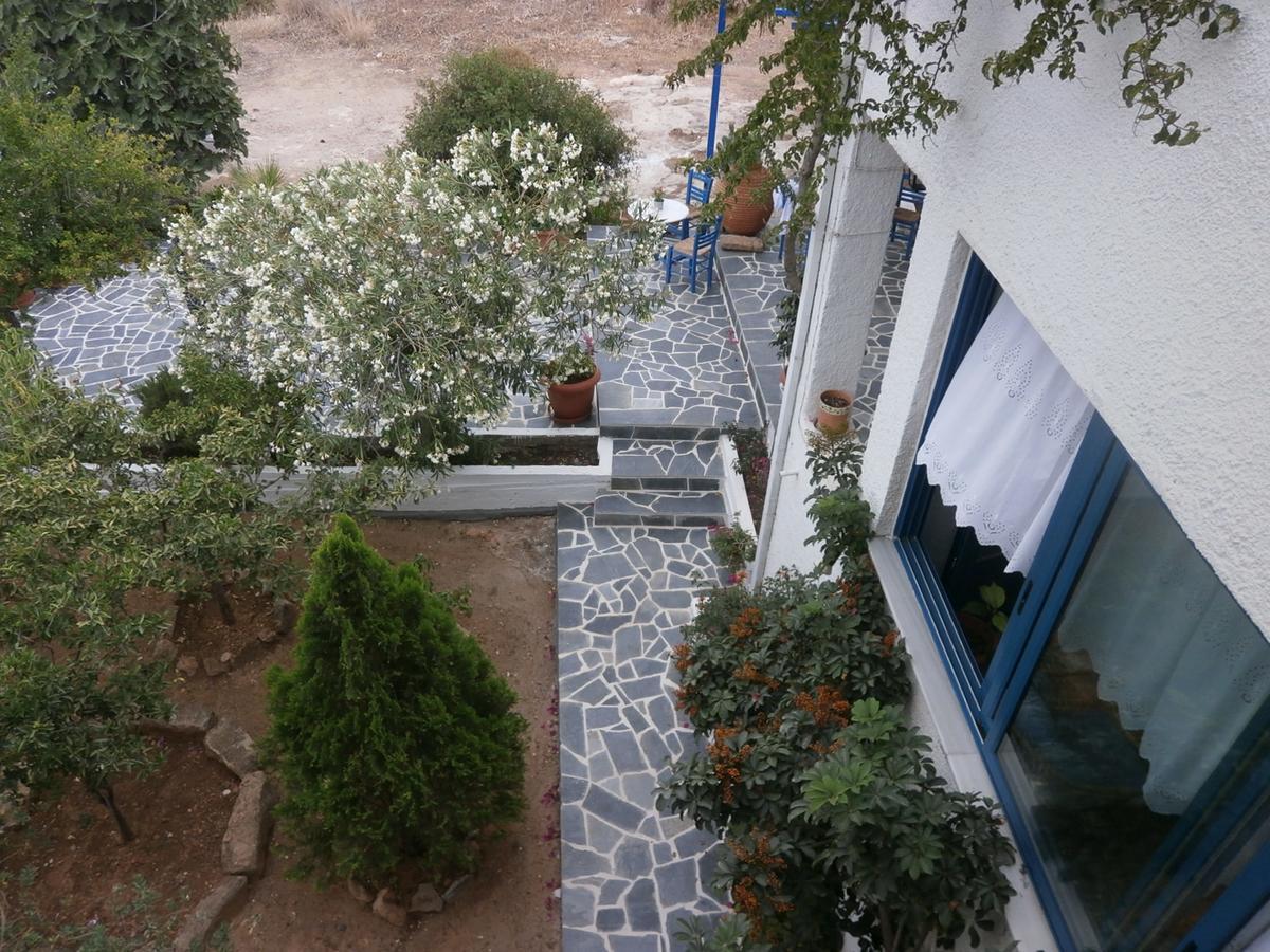 Hotel Flisvos Megalochori  Экстерьер фото
