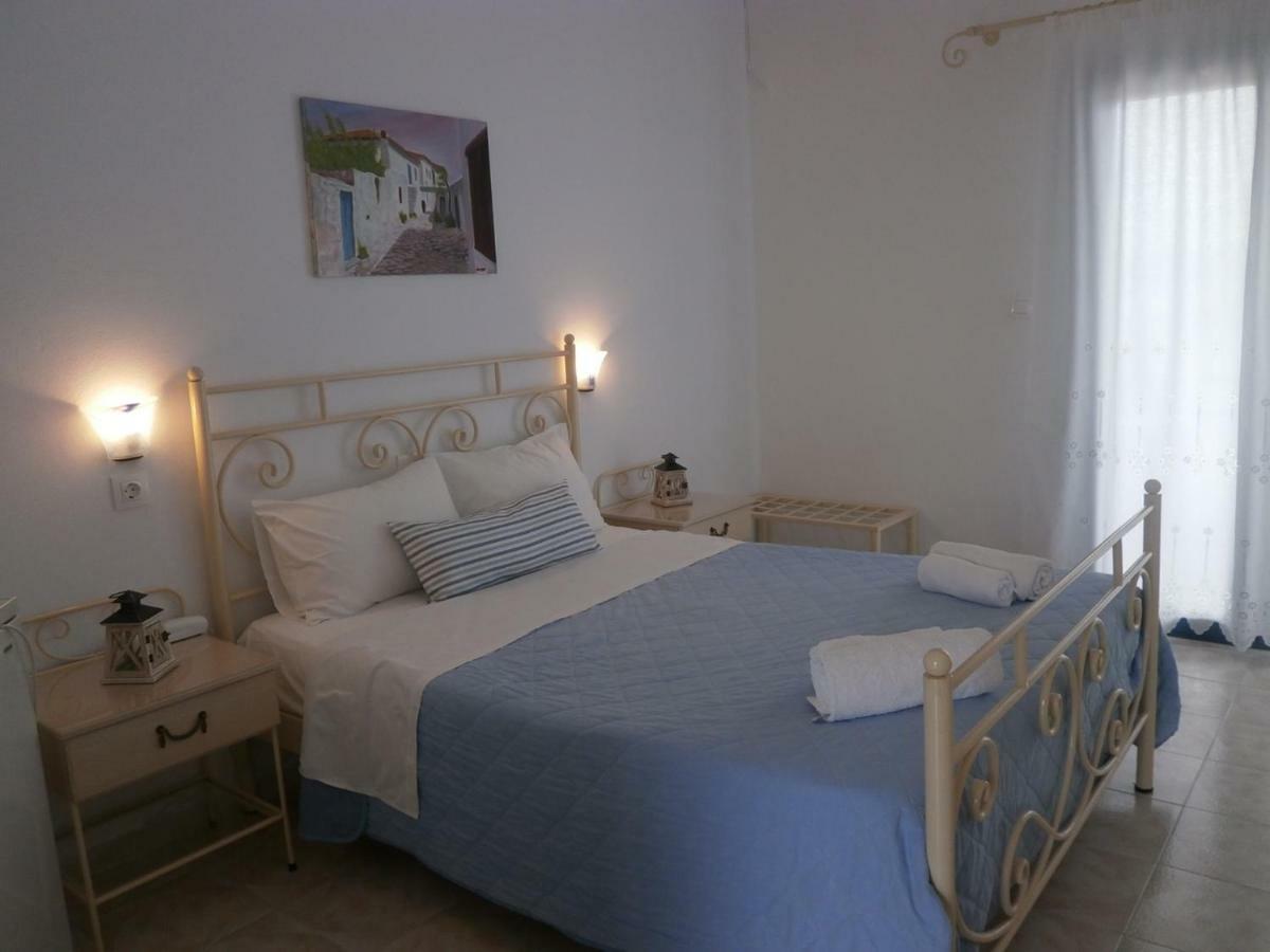 Hotel Flisvos Megalochori  Экстерьер фото